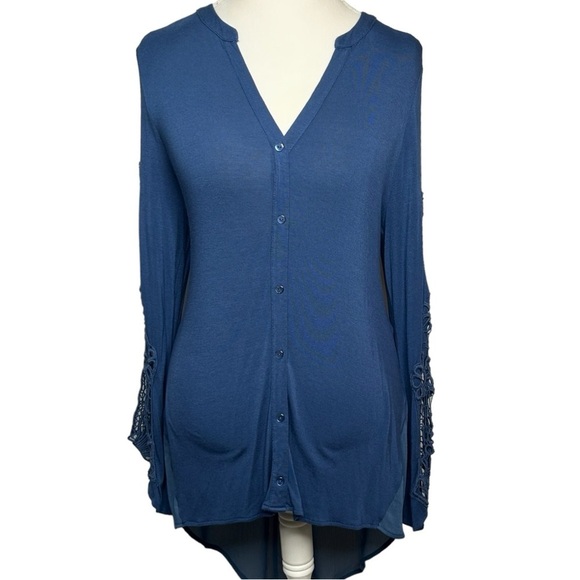 A. MOON Tunic Blouse Blue High low Lace sleeves Unique style Stretch Size Large - Picture 3 of 6